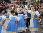 Desfile da Oktoberfest 2011 na rua XV de Novembro 