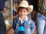 Robledo Neto tem apenas 3 anos e veio assistir o pai, que participa do Potro do Futuro