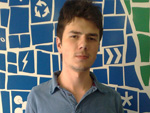 Eduardo Henrique Siqueira, 18 anos:  &quot;Escolhi cursar Engenharia Civil pela afinidade que tenho com as reas exatas. Sempre gostei de desenhar e, por isso, tentei aliar esses critrios ao curso que mais se encaixou no perfil. Estou mantendo uma rotina de estudos h um ano e estou bem tranquilo para prestar o vestibular&quot;.