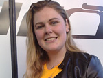 Camila Sgarbi, 18 anos:  &quot;Desde criana sonho em trabalhar na rea da sade, me dedicar em tratar pacientes e trabalhar em hospitais. A Fisioterapia se encaixou perfeitamente nos meus ideiais. As vrias opes de emprego no mercado de trabalho tambm constribuiram na escolha&quot;.