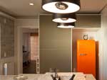 Cozinha americana Carrie Bradshaw, projetada pela arquiteta Simone Brasil