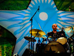 A plateia despediu-se do beatle de 2011 entoando Give Peace a Chance, homenagem de Starr ao parceiro e amigo John Lennon