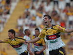 Foto do jogo entre Cricima e Brusque, vlido pelo Campeonato Catarinense