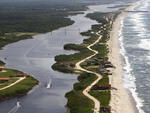 Praia da Barrinha e Lagoa do Rio Itapocu