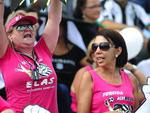 Foto da torcida feminina do Figueirense