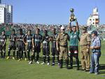 Time do FIgueirense enfileirado antes do jogo