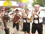 Bandas alems animam confrarias na Rua XV