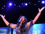 Hits como &quot;Last Dance&quot;, &quot;Hot Stuff&quot;, &quot;I Feel Love&quot; e &quot;Bad Girls&quot; marcaram a dcada de 70 e fizeram Donna Summer vender mais de 130 milhes de discos
