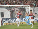 Jogadores do JEC comemoram primeiro gol