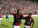 A comemorao do segundo gol do Joinville
