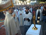 Centenas de fieis foram s ruas do Centro de Blumenau para acompanhar a procisso de Corpus Christi nesta quinta-feira