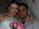 Somos casados, mas seremos eternos namorados. Te amo muito, lindo - De Joice para Vander.