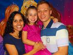 Este  um dia ainda mais especial, j que agora somos oficialmente uma famlia! Quero te ver mais feliz a cada dia! - De Fernanda para Daniel.