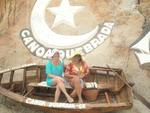 Canoa Quebrada, Cear� - Carla de Oliveira e Wandr�ia da Silva, de Pomerode, em janeiro de 2012