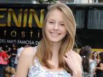Quinta-feira - nibus no concurso de beleza Menina Fantstica estacionou na Praa Doutor Blumenau, no Centro, para receber inscries. Julia, de Dona Emma, foi uma das selecionadas para a etapa estadual, em Florianpolis