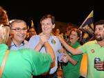 Jean Kuhlmann comemora com apiadores a disputa no 2 segundo turno. Candidato do PSD teve 30,75% dos votos 