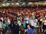 Folies compareceram na segunda noite de festa na Vila Germnica