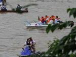 Procisso no Rio Itaja-Au marca as comemoraes do dia de Nossa Senhora Aparecida em Blumenau