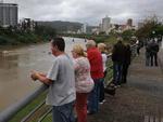 Procisso no Rio Itaja-Au marca as comemoraes do dia de Nossa Senhora Aparecida em Blumenau