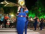 Terceio desfile da Oktoberfes na Rua XV de Novembro, na noite de quarta-feira