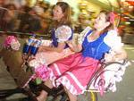 Terceiro desfile da Oktoberfest na Rua XV de Novembro, na noite de quarta-feira