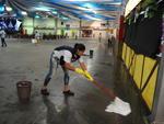Chuva desta segunda-feira deixou o Setor 1 da Vila Germnica alagado e alguns estandes e barracas tiveram danos 
