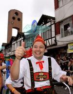 Napoleo Bernardes no desfile da Oktoberfest em 2011