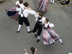 Com olhar inusitado, fotografias relevam detalhes do desfile da Oktoberfest no Centro de Blumenau