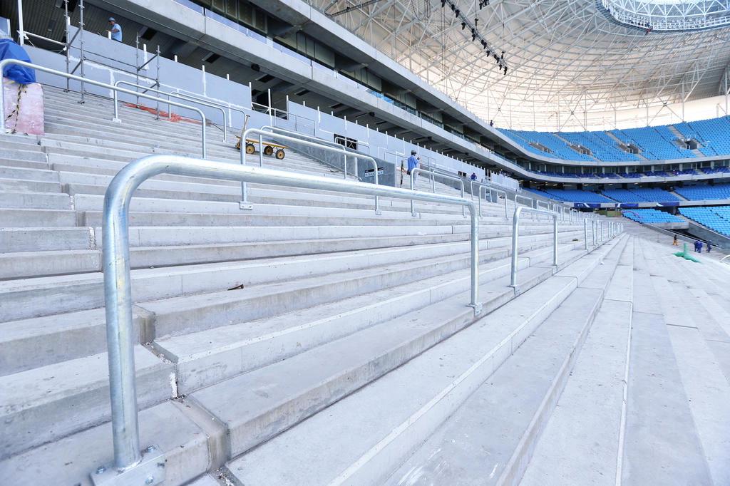 Arena começa a ganhar detalhes azuis