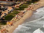 Amores, em Balnerio Cambori,  uma praia distante e retirada. Sempre foi costumeiramente usada pelas pessoas para namorar. Popularmente, acabou ganhando a alcunha amorosa