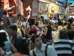 Muitas pessoas foram  Vila Germnica prestigiar a primeira noite da Sommerfest. Festa ocorre sempre as quintas-feiras, at o dia 14 de fevereiro