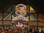 Viver em Pomerode  curtir a Festa Pomerana. A festa ocorre todos os anos no ms de janeiro no Parque Municipal de Eventos e resgata a tradio dos colonizadores alemes.