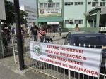 Tera-feira: Peritos do Instituto Geral de Percias (IGP) de Blumenau aderem  paralisao estadual. Servidores cruzaram os braos durante uma hora