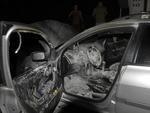 Quinta-feira: nibus e carro so incendiados em Brusque.  Suspeita  que os incidentes tenham ligao com a onda de ataques que est ocorrendo por todo o Estado