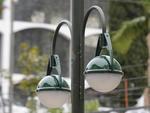 Quinta-feira: Cerca de 20 luminrias da Rua Curt Hering receberam manuteno. Segundo o diretor de Iluminao Pblica e Sinalizao Viria, sero trocados todos os globos, lmpadas e fiao da via