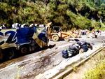 07 - 12 de janeiro de 2000 - Com destino a Balnerio Cambori, nibus com turistas argentinos se perde em uma curva na Serra da Santinha, em Pouso Redondo. Um segundo nibus, tambm da Argentina, se envolveu no acidente. Morrem 39 pessoas e 45 ficam feridas.