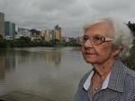A radioamadora Alda Niemeyer teve papel importante na comunicao durante a enchente de 1983, em Blumenau