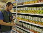 Quarta-feira:  Vigilncia Sanitria de Blumenau comea o recolhimento de bebidas da marca Ades em estabelecimentos