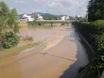 Chuvas causam alagamentos e deixam Brusque em nvel de emergncia. Rio Itaja-Mirim, que corta a cidade, chegou a 5,61 metros