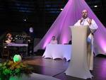 Tera-feira: Religiosos celebram culto ecumnico em Blumenau. O culto faz parte da programao da Osterdorf, a Vila de Pscoa