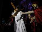 Encenao da Paixo de Cristo na Catedral So Paulo Apstolo, em Blumenau