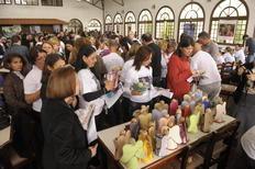 Um evento para cerca de 450 pessoas reuniu familiares e amigos das vtimas da boate Kiss e alguns sobreviventes da tragdia para a comemorao do Dia das Mes na sede campestre do Clube Dores, em Santa Maria, neste domingo (12).