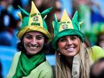 Diversos pblicos preenchem as cadeiras da Arena  espera do jogo