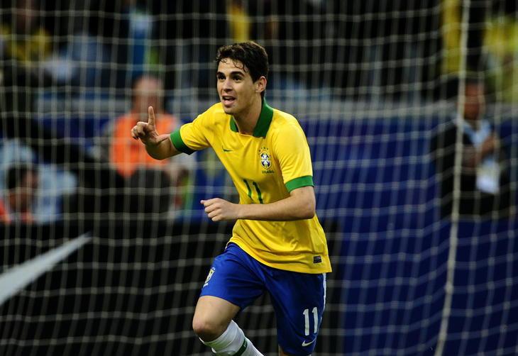 Oscar abre o placar na Arena do Grmio