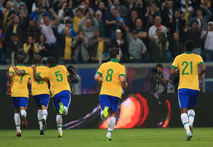 Segundo gol da Seleo Brasileira foi marcado pelo Hernanes