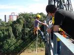 Pndulo Humano aconteceu neste sbado e domingo, dias 8 e 9, na Ponte de Ferro no Centro de Blumenau