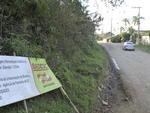 Das 25 obras de pavimentao financiadas com o Badesc somente 10 esto prontas. Quatro esto em andamento e 11 no tm data para comear; quem sofre so os moradores. Na foto, Rua Hermann Barthel