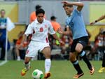 O Uruguai venceu o Taiti por 8 a 0 durante jogo em Recife, pelo Grupo B da Copa das Confederaes.