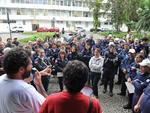 Guarda de Trnsito de Blumenau paralisa atividades em protesto pela regulamentao da jornada de trabalho de 30 horas semanais, mudana de categoria, reajuste salarial e pagamento de hora-extra a partir da stima hora