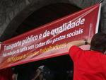 8h / 8h30: Manifestantes comeam a se reunir em frente  prefeitura de Blumenau